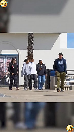 Fart prank #tiktok #funny #funnyvideo #scareprank #prank #scarecam #foryou | 𝐙𝐨𝐲𝐚 𝐓𝐲𝐩𝐞𝐬𝐭