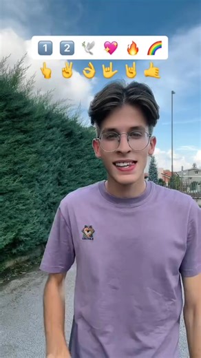 TUTORIAL and MagicHand filter #tutorial Crazy #trend With Right effect✅Lo avevi capito#perte #foryou #italy #fyp #fypシ゚ #xyzbca #alphabet #draw #trending #omg #greenscreen #tutorial #lol #tuto #draw #magic #filter ##viral #4u | Paky