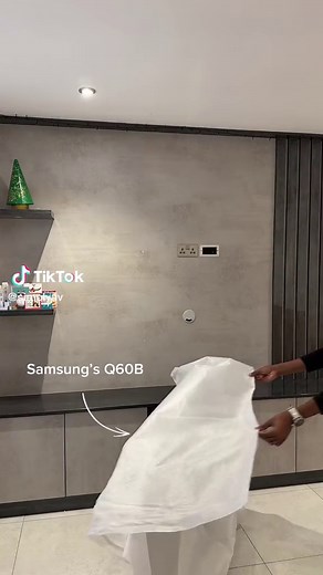 Samsung NEW 55” QLED #installation #samsungtv #samsungqled #qledtv #audioviusual #tvmounting #howtohang #tvfixing #newtv #homeinstall #bigtv #aquariumvideo #fishonfriday #coral #qledsamsung #hifi #bose #tvunboxing #q60b #hdr #smarttv #4ktv #quantumdot #airslim #duelled #cinematic #tvscreen #hdtiktok #learnontiktok #essex #chigwell #epping #loughton #woodford #harlow #cheshunt #christmaseve #tvhanging #4ktv