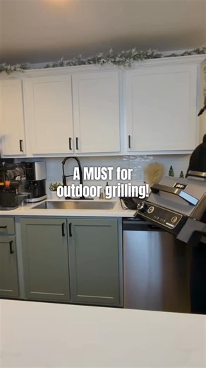 Amber Ulrey on Instagram: "Comment "link" to be sent the link to this product. MAKE SURE TO BE FOLLOWING ME BEFORE YOU COMMENT to be sure you receive the message! Ninja Woodfire grill does almost EVERYTHING!! #ninjakitchen #grill #ninjawoodfire #outdoorgrill #TikTokShopCreatorPicks"