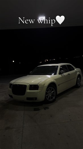 Chrysler 300C V8 Season: Unveiling the HEMI Power