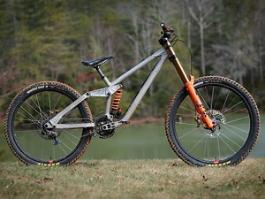 Video: Test Ride/Review of Neko Mulally's Frameworks Prototype Bike by CherubiniB - Pinkbike