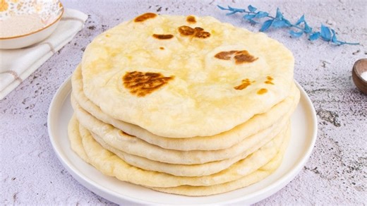 Bread in a pan: how to make it nice swollen in minutes!