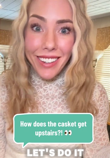 Wait… have you ever actually wondered how a casket gets upstairs? 🤨 Because it doesn’t just magically appear. Funeral director POV: from the prep room in the basement to the viewing room on the first floor. Real behind-the-scenes. Let’s do it. 👇