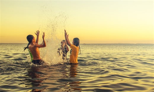 Your ticket to a safe summer is not salbabida. It’s learning how to swim