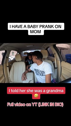 Your a OLD LADY GRANDMA 👵🏽 🤣🤣 FULL VIDEO on #youtube (LINK IN BIO ) 🤣 #fyp #foryoupage #pranks #prank #prankonmom #momandsonduo #funny #relateable #baby @Lil Cheez🐍💚 @MOMMA KYRA