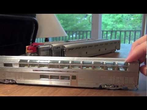 Santa Fe's El Capitan Hi-Level cars from Walthers