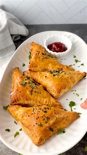 Easy Veg Curry Puffs in Under 30 Minutes (Store-Bought Puff Pastry!) #shorts
