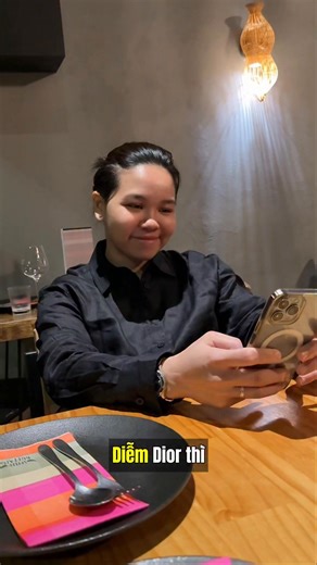 Happi Pham on Instagram: "Cãi nhau mà khóc là thua rồi Diễm Dior ơi"