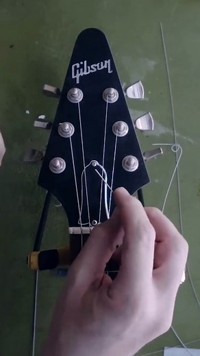 How to Lock Your Guitar Strings on a 3x3 | Guitarist Tutorial