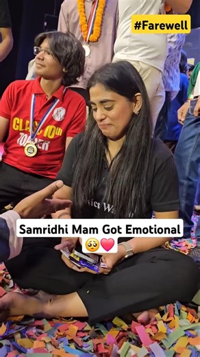 Simmu Mam Crying 😭💔!! #class10physics #physicswallah #pookie #viral #ytshorts