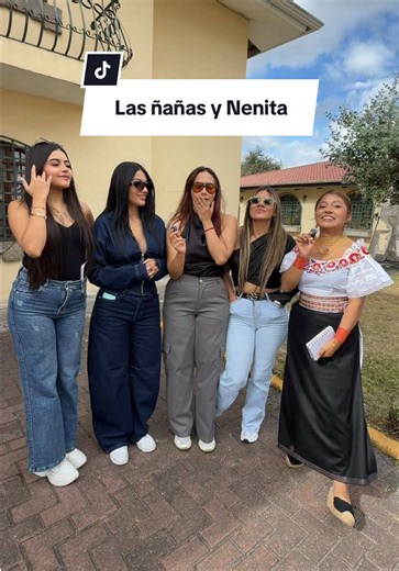 Entrevistando a @LasÑañas 🤫😱😱 Etiqueta a quien te debe comprar las entradas 🫵💋 #soynenita #cuenca #azogues #polemica #lasñañas