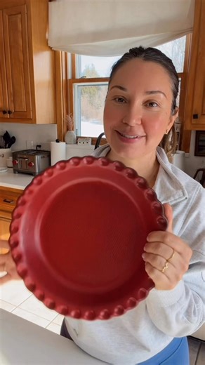 5 things you’ll always find in a Brazilian kitchen 🇧🇷 As a Brazilian living in America, these are the traditions I brought with me — and honestly, I can’t imagine cooking without them. They’re not fancy. They’re not trendy. But they carry memory, comfort, and flavor. ✨ #1 Pressure Cooker (Panela de Pressão) Beans don’t cook themselves 😉 This is the heartbeat of everyday Brazilian meals. ✨ #2 Mortar & Pestle (Pilão) Garlic crushed with salt. Always. The flavor is just different. ✨ #3 Wooden Sp