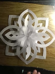 3.9K views · 31 reactions | Diy paper Christmas parol (made with bondpapers) #diygift #christmascrafts #craftingfun #diygifts #fyp #jmg #art #artist #letsgetcrafty #fbreelsfypシ゚viral #fbreels #reels #lolometareels | JMG art | Facebook