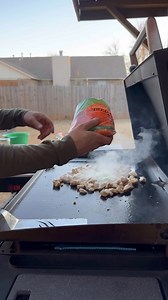 82K views · 510 reactions | Let’s make stirfry on the Blackstone Products griddle! #blackstone #StirFry #griddlecooking | Cook n woods | Facebook