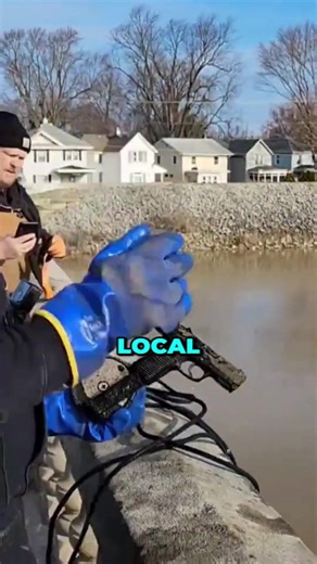 The Police Had No Chance But To Help #insane #magnetfishing #craziest #viralvideos #treasure