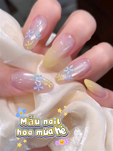 Hướng dẫn các con vợ làm mẫu nail hoa mùa hè siu xinh. 🌼 #Mynoonnail #Nails #Nailart #Huongdanlamnail #maunaildep