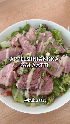 Herkullinen ruokaisa appelsiiniankkasalaatti