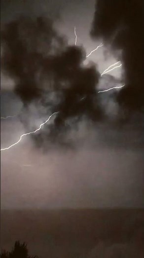 Dark Tornado Unleashed: Nature’s Most Terrifying Storm in Motion