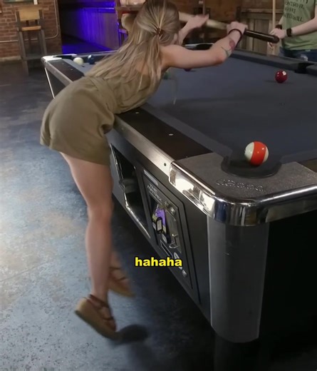 Shauna jumped up to take her shot at the pool table.#Shauna #tiktok #usa🇺🇸 #iamshaunarae #tlcshaunarae