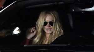 Lindsay Lohan -- Dyeing For a Night Out