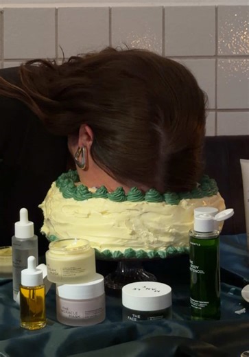 Throwing a Memorable Skin Care Cake Party