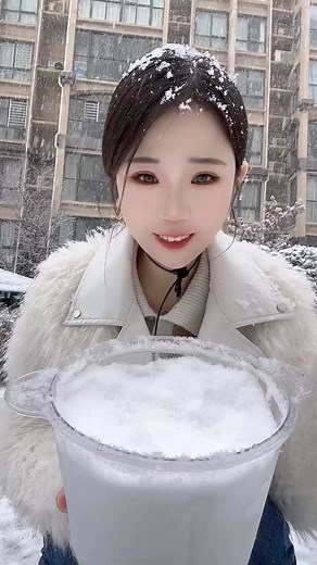34K views · 688 reactions | ASMR REAL SNOW EATING | Mukbang Review | Facebook