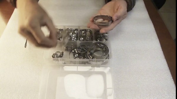 Worm Gear Hose Clamp Assortment Kit Screw Band Hose Tube Pipe Cable Clamp for Fuel Line Plumbing Automotive And Mechanical 304 Stainless Steel, Adjustable 8-51mm, 60Pcs/7 Sizes