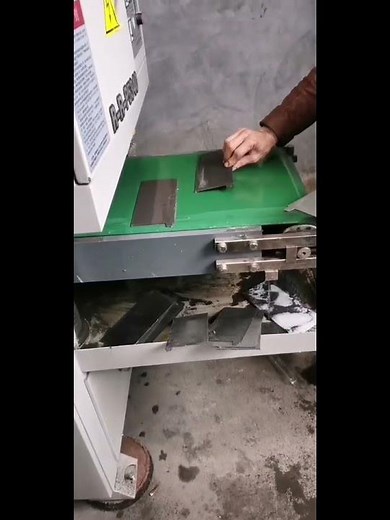400mm wide belt sanding machine with two sanding belts and one polishing wheel