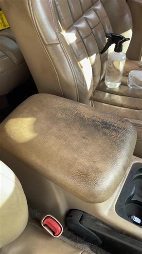 Satisfying Armrest Cleaning: Auto Detailing Tips and Techniques