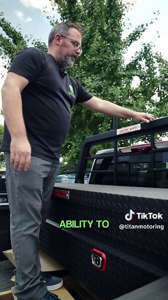 The new headache rack from @weatherguardnation is a tremendously versatile addition to any truck with work to do. 💪 The channel going all the way around the outside offers maximum customization to your needs and equipment and transforms this from just a cab protector into a useful tool. Whether it’s lights, tie downs, cargo stops, or more, this headache rack and accessories will help you get your job done effectively and safely.👷‍♂️ Check out weatherguard.com for more information and to see al