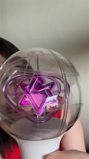 Izzy Matias on Instagram: "Astro lightstick v3 : a closer look! What do you guys think of robong v3? I find it so much prettier than v2 but my favorite is version 1! What about you? #아스트로 #aroha #astrolightstick #robong #hallyutalkph #astro"