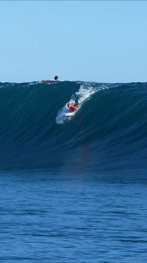 259K views · 5.6K reactions | HOW DID HE MAKE THIS??? Eimeo Czermak. Filmed by Bogus Sta | Waves of the World on YouTube | Facebook