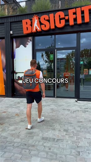 🎉 GROS JEU CONCOURS TOUR DE FRANCE 🎉 Tu veux ce maillot Santini ultra stylé porté par les pros ? 👀 BASIC Fit t’en fait GAGNER 5 ! 😍 👉 Like la vidéo 👉 Abonne-toi 👉 Identifie un ami en commentaire 🧡🚴 T’as jusqu’au 23 juillet pour tenter ta chance ! Go go gooo ! 🚨 #BasicFit #TourDeFrance #Concours #MaillotSantini #Cyclisme #Giveaway | Basic-Fit