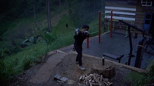 281K views · 8K reactions | SHORT VLOG: CƯA CỦI & BỔ CỦI. Khi xem trên video mấy anh Tây làm clip bổ, mình thấy cũng thú vị phết. Hôm nọ mới xây xong 1 cái chân hoàn thiện và Nó cực vui. Về luyện tập thì nó là: kỹ thuật phát lực, định vị các phần trong không gian (rìu- củi), kết hợp các phần xoay- vặn hông khi tự chặc cây khi không có cưa... Vừa làm- vừa chơi. #VanToi | Nguyễn Văn Tới | Facebook