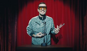 Rels B presenta "100 Tracks" con un video oficial