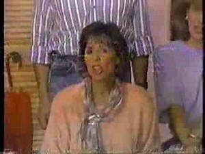 Sharon Lois & Bram's Elephant Show - "Elephant's Lamp"