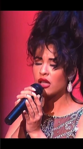 Selena Quintanilla “No Me Queda Mas” live at the 1994 Tejano Music Awards #selenaquintanilla