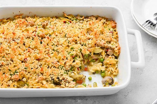 Comforting and Delicious Pork and Noodle Casserole