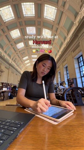 Jenny on Instagram: "what finals is everyone studying for?? 👩‍💻👩‍💻 we will get through this exam period and be in winter break 🥹🥹 (im spiraling) ❄️🧤🧣🏂 #college #harvard #studying #study #uni #studyhacks #productivity #ivyleague #aestheticstudy #studyvlog #diml"