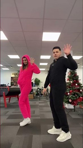 La danse de Thea au local de la Team Crouton 🤣 #shorts