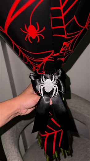 Spiderman bouquet: ramo perfecto con temática Spiderman