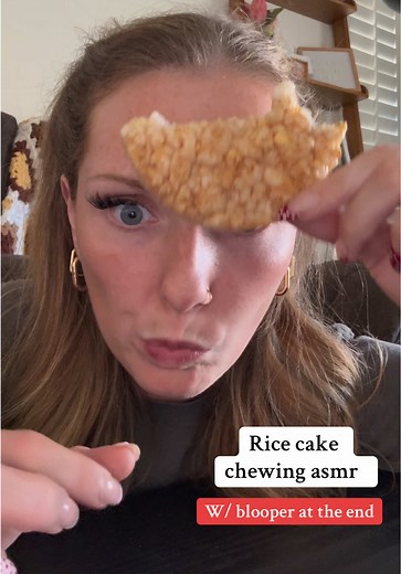 Fun fact: i loveeee mukbangs #fyp #asmrtiktoks #lofiasmr #eatingasmr