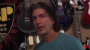 GEORGE LYNCH: 'I Really Listen To Singers More Than I Listen To Guitar Players'
