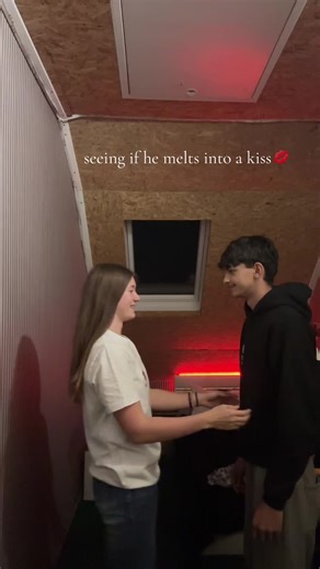seeing if he melts into a kiss 💋 #fyp #viral #fyy #foryoupage #foryoupage❤️❤️