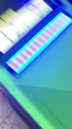 横浜駅自動改札機入場シーン