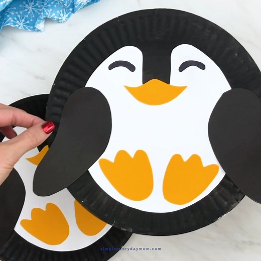 6.2K views · 104 reactions |  Penguin Paper Plate Craft ✂️ Get the template on the blog | Simple Everyday Mom | Facebook