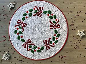 Handmade Quilted Christmas Table Topper: Applique Bows, Holly Berries (30") - Etsy