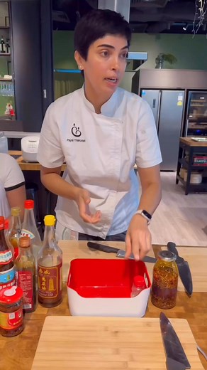 Cooking Chinese but gluten-free? 🥢✨ Here are my go-to swaps so you don’t miss out on flavour: Soy sauce → Coconut aminos @everiday_foods / Tamari | Shaoxing wine → Dry sherry / Dry white wine | Black vinegar → Moderately aged balsamic | Oyster sauce → GF oyster sauce | Hoisin sauce → GF hoisin / Tamari honey garlic | Soybean paste → GF miso ✨ And the best part — sesame oil & rice vinegar are naturally gluten-free 🙌#glutenfree #chinesefood #glutenfreecooking #singaporeeats #communekitchen #comm