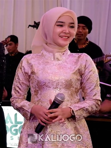 Pengantin Baru Bersama Laila Ayu: Musik Tradisional Indonesia